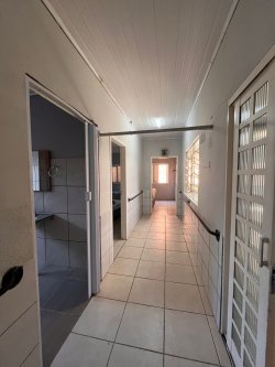 Casa comercial com 426m² no bairro Scharlau 