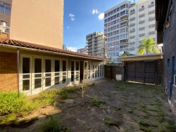 Sala comercial de esquina com 195m² para locação no bairro Vila Rosa 