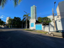 Sala comercial de esquina com 195m² para locação no bairro Vila Rosa 