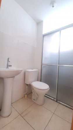 Apartamento com 02 dormitórios no Residencial Porto Berlim 