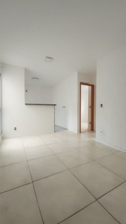 Apartamento com 02 dormitórios no Residencial Porto Berlim 