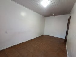 Casa para locação com 04 dormitórios, sendo 01 suíte na Feitoria 