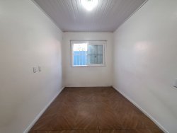 Casa para locação com 04 dormitórios, sendo 01 suíte na Feitoria 
