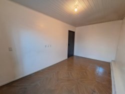 Casa para locação com 04 dormitórios, sendo 01 suíte na Feitoria 