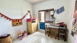 Casa com 03 dormitórios no bairro Lomba Grande 