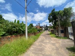 Terreno de 429m² com construção no bairro Jardim Mauá 