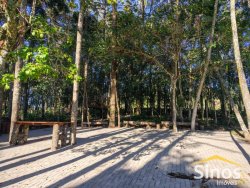 Refúgio no campo para locação na região central da Lomba Grande 