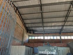 Prédio comercial com 371,43m² no bairro Guarani 