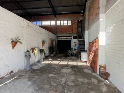 Prédio comercial com 371,43m² no bairro Guarani 