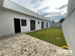 Casa com 03 dormitórios no bairro Jardim Mauá 