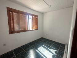 Casa com 03 dormitórios no bairro Canudos 
