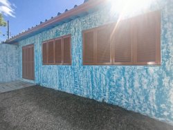 Casa com 03 dormitórios no bairro Canudos 