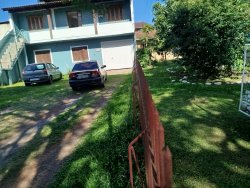Casa com 03 dormitórios no bairro Canudos 