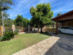 Casa com 02 dormitórios no bairro São José 