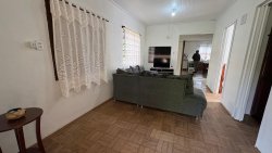 Casa com 02 dormitórios no bairro Lomba Grande 