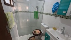 Casa com 02 dormitórios no bairro Lomba Grande 