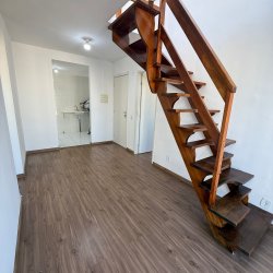 Cobertura duplex com 03 dormitórios semimobiliada no Condomínio Germânia Life 