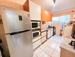 Apartamento com 03 dormitórios no Edifício Três de Outubro 