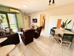 Apartamento com 03 dormitórios no Edifício Três de Outubro 
