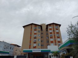 Apartamento com 02 dormitórios no Edifício Creta 