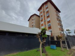 Apartamento com 02 dormitórios no Edifício Creta 