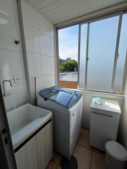 Apartamento com 02 dormitórios no Edifício Creta 