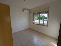 Apartamento com 02 dormitórios no Edifício Creta 