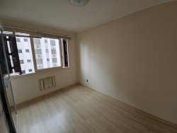 Apartamento com 03 dormitórios no Edifício Colônia 