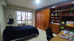 Apartamento com 03 dormitórios no Edifício Colônia 