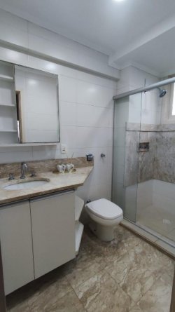 Apartamento com 03 dormitórios no Edifício Colônia 