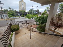 Apartamento com 03 dormitórios no Edifício Colônia 
