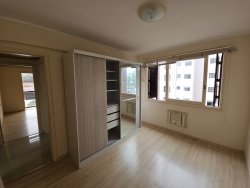 Apartamento com 03 dormitórios no Edifício Colônia 