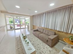 Apartamento com 03 dormitórios no Edifício Colônia 