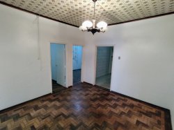 Casa com 03 dormitórios no bairro Rio Branco  