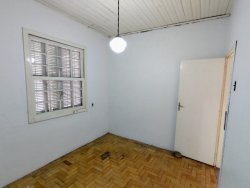 Casa com 03 dormitórios no bairro Rio Branco  