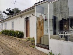 Casa com 03 dormitórios no bairro Rio Branco  