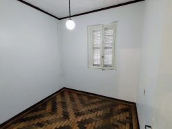 Casa com 03 dormitórios no bairro Rio Branco  