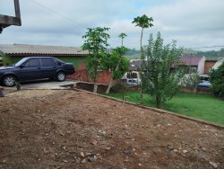 Casa com 02 dormitórios no bairro Scharlau  