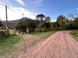 Sítio com 27 hectares e casa rústica em Rolante 