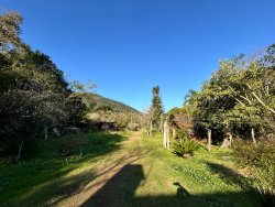 Sítio com 27 hectares e casa rústica em Rolante 
