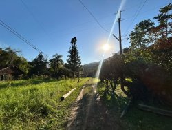 Sítio com 27 hectares e casa rústica em Rolante 