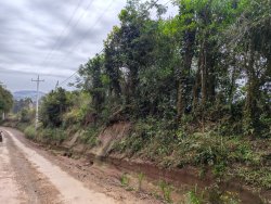 Terreno com 2,00 hectares no bairro lomba grande 