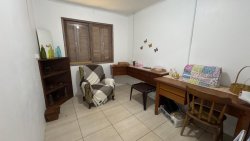 Casa de campo com 04 dormitórios no bairro Lomba Grande 
