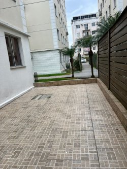 Apartamento Térreo com 02 dormitórios no Residencial Parque Baviera Life  
