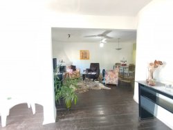 Casa com 05 dormitórios no bairro Guarani 