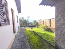 Casa com terreno de 940m² no bairro Canudos 