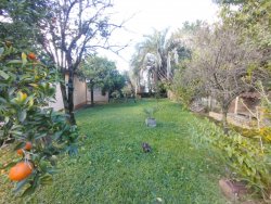 Casa com terreno de 940m² no bairro Canudos 