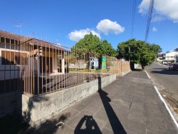 Casa com terreno de 940m² no bairro Canudos 