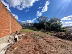 Terreno plano com 400m² no bairro Liberdade 