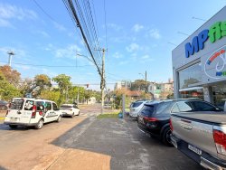 Terreno com construção no bairro Vila Rosa 